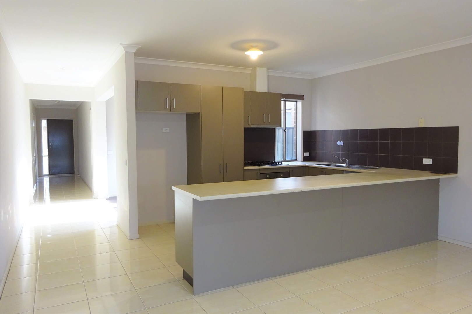 15 Farrell Street, Craigieburn, VIC 3064, Craigieburn - Thumbnail 2