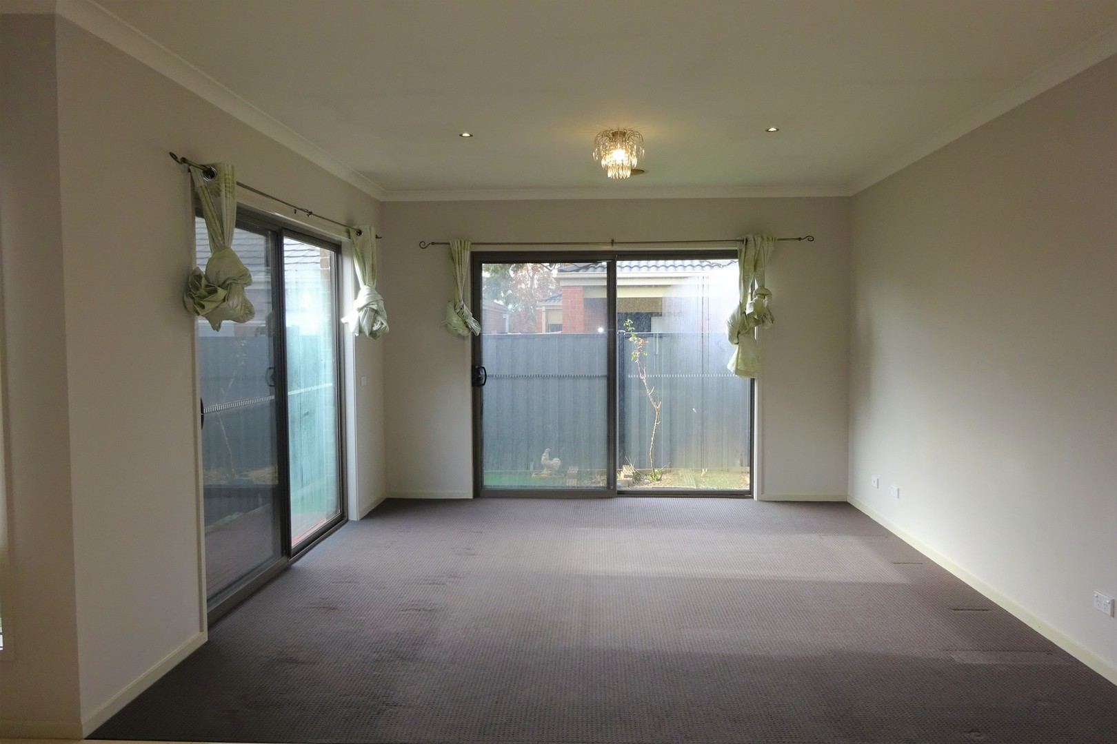 15 Farrell Street, Craigieburn, VIC 3064, Craigieburn - Thumbnail 4
