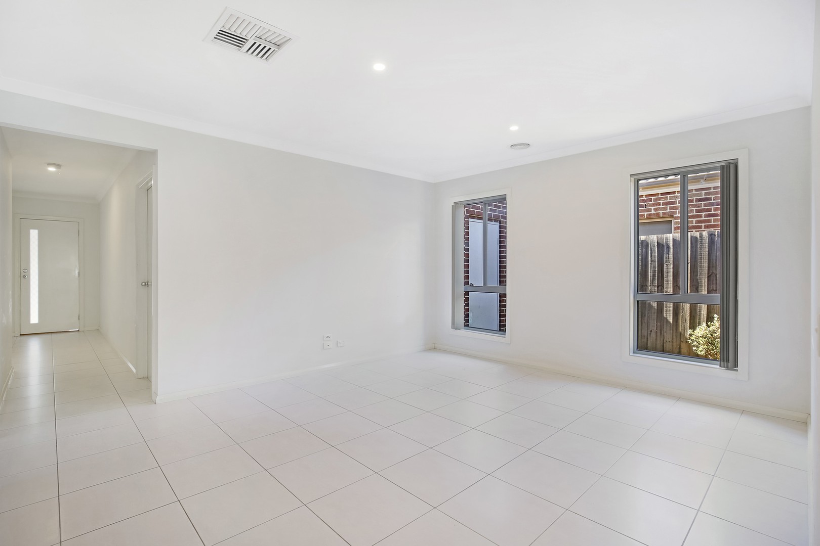 15 Fitzgerald Drive, South Morang, VIC 3752, South Morang - Thumbnail 3