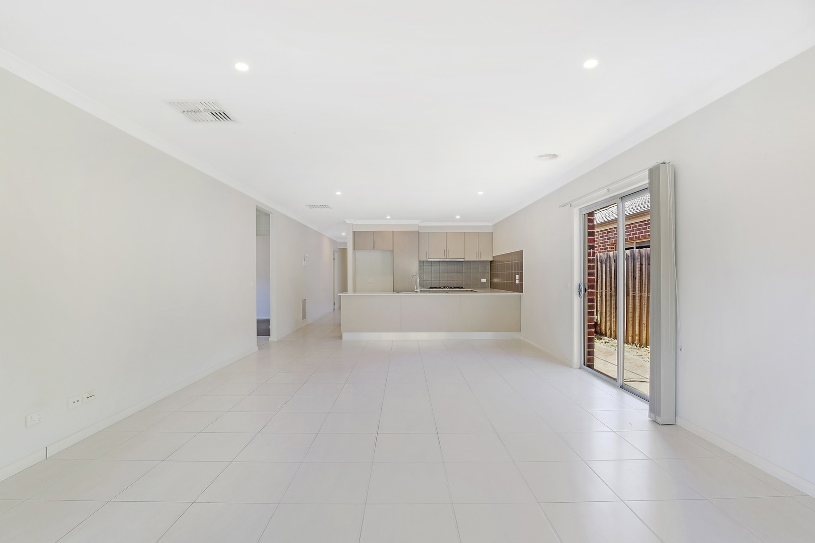 15 Fitzgerald Drive, South Morang, VIC 3752, South Morang - Thumbnail 4