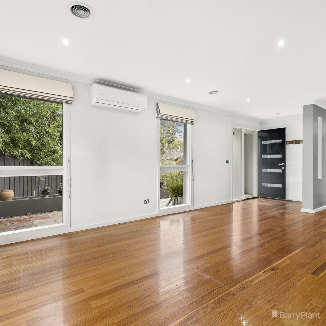 15 Foster Road, Eltham, VIC 3095 - Thumbnail 2 - 10/08/2021