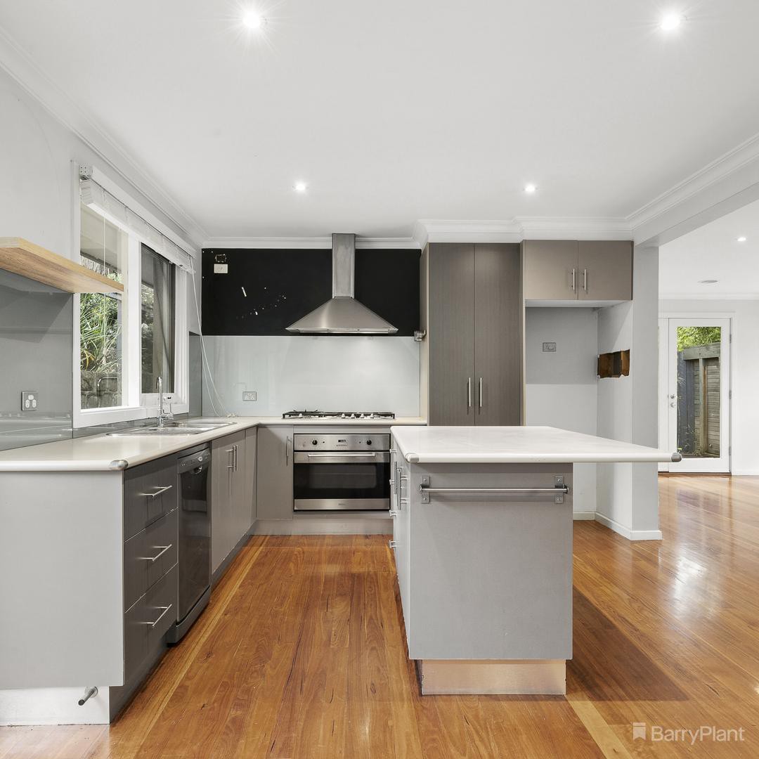 15 Foster Road, Eltham, VIC 3095, Eltham - Thumbnail 3