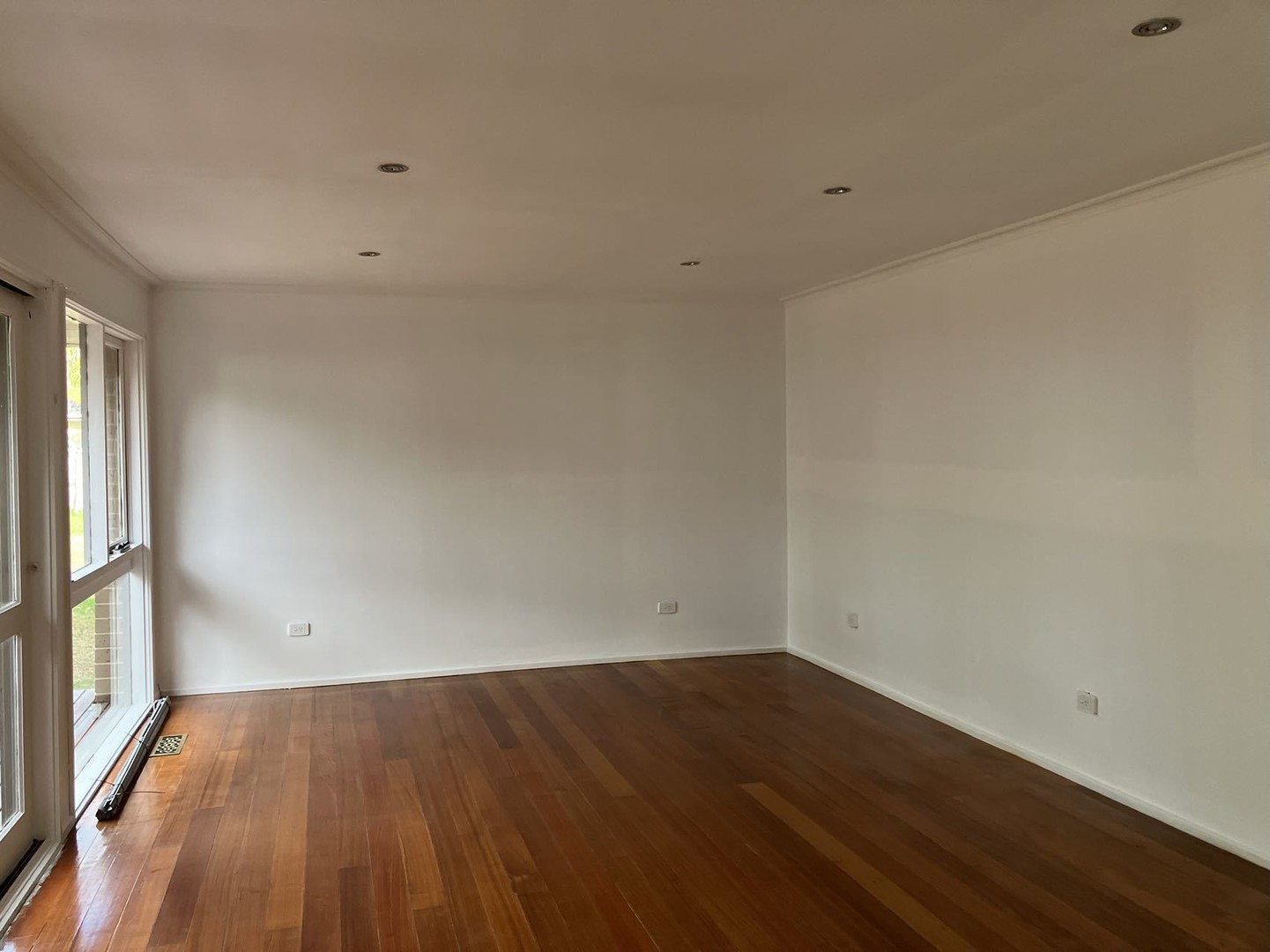 15 Fourth Avenue, Rowville, VIC 3178 - Thumbnail 1 - 02/07/2024