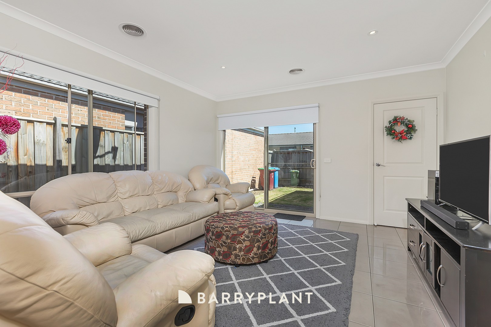 15 Frankland Street, Clyde North, VIC 3978, Clyde North - Thumbnail 4