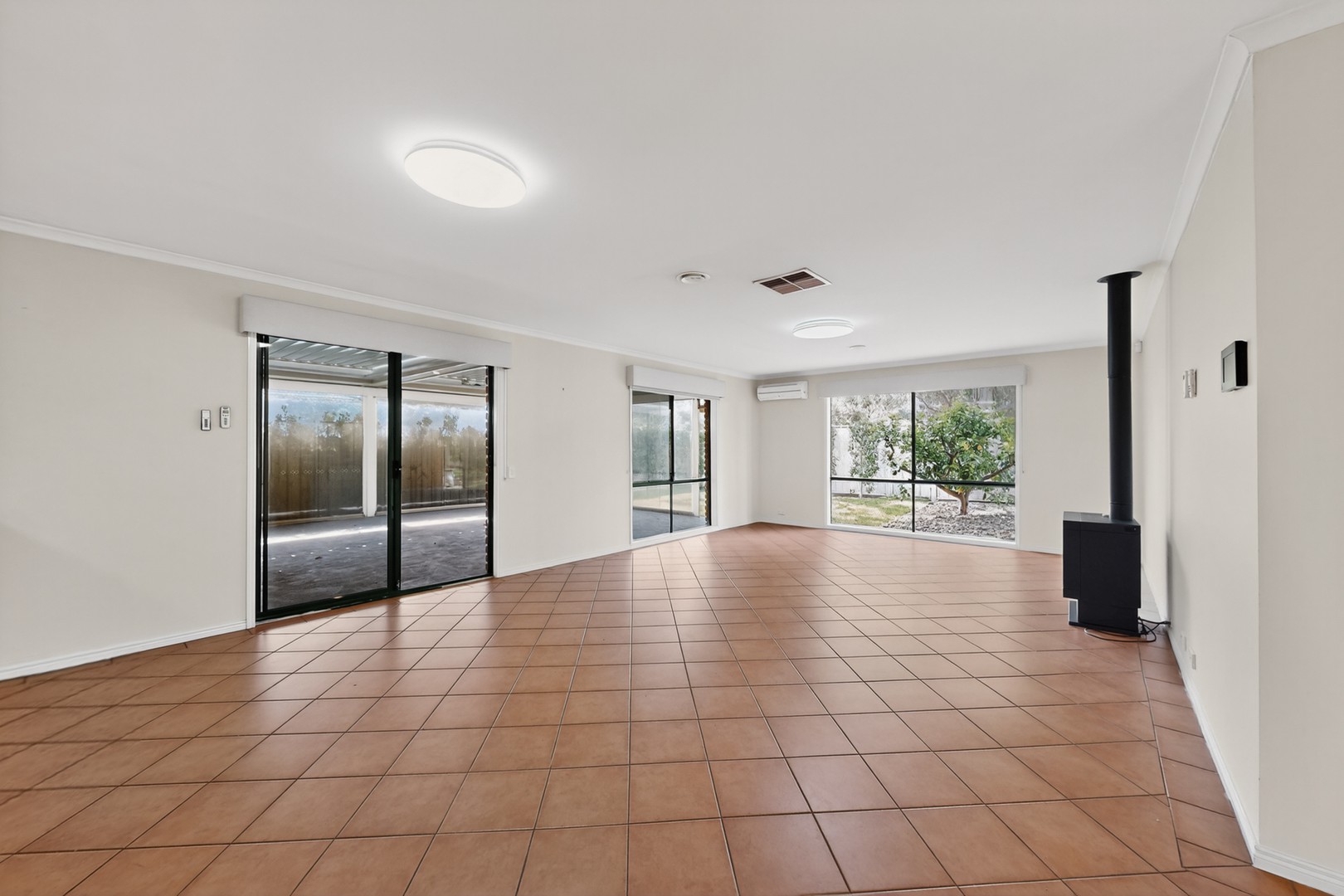 15 Gallica Cl, Niddrie, VIC 3042, Niddrie - Thumbnail 2