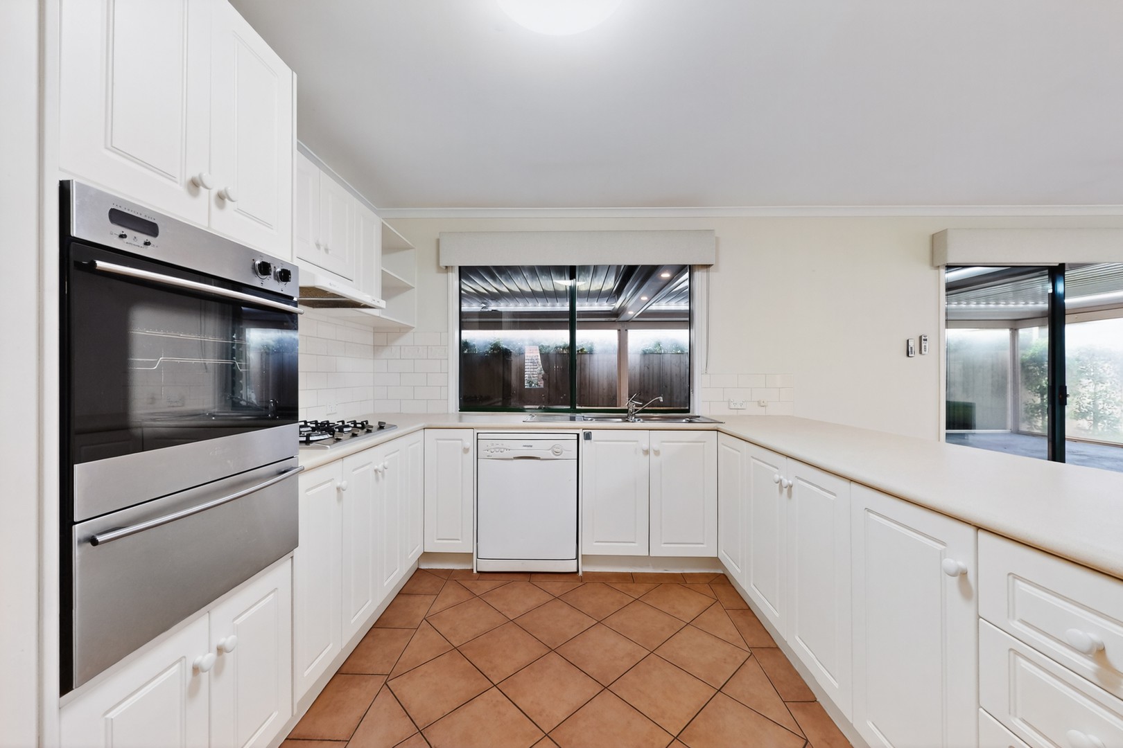 15 Gallica Cl, Niddrie, VIC 3042, Niddrie - Thumbnail 4