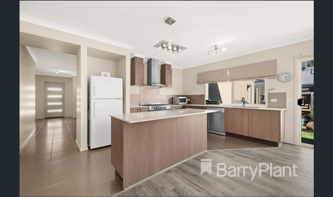 15 Gardense Parade, South Morang, VIC 3752 - Thumbnail 1 - 30/10/2025