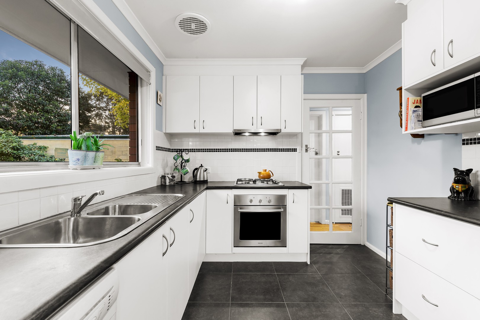 15 Gladman  Street, Greensborough, VIC 3088, Greensborough - Thumbnail 2