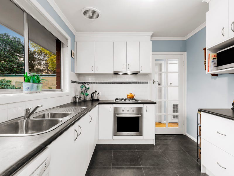 15 Gladman Street, Greensborough, VIC 3088, Greensborough - Thumbnail 3