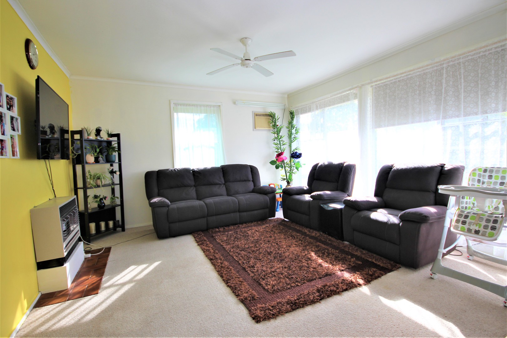 15 Glenelg Avenue, Corio, VIC 3214, Corio - Thumbnail 2