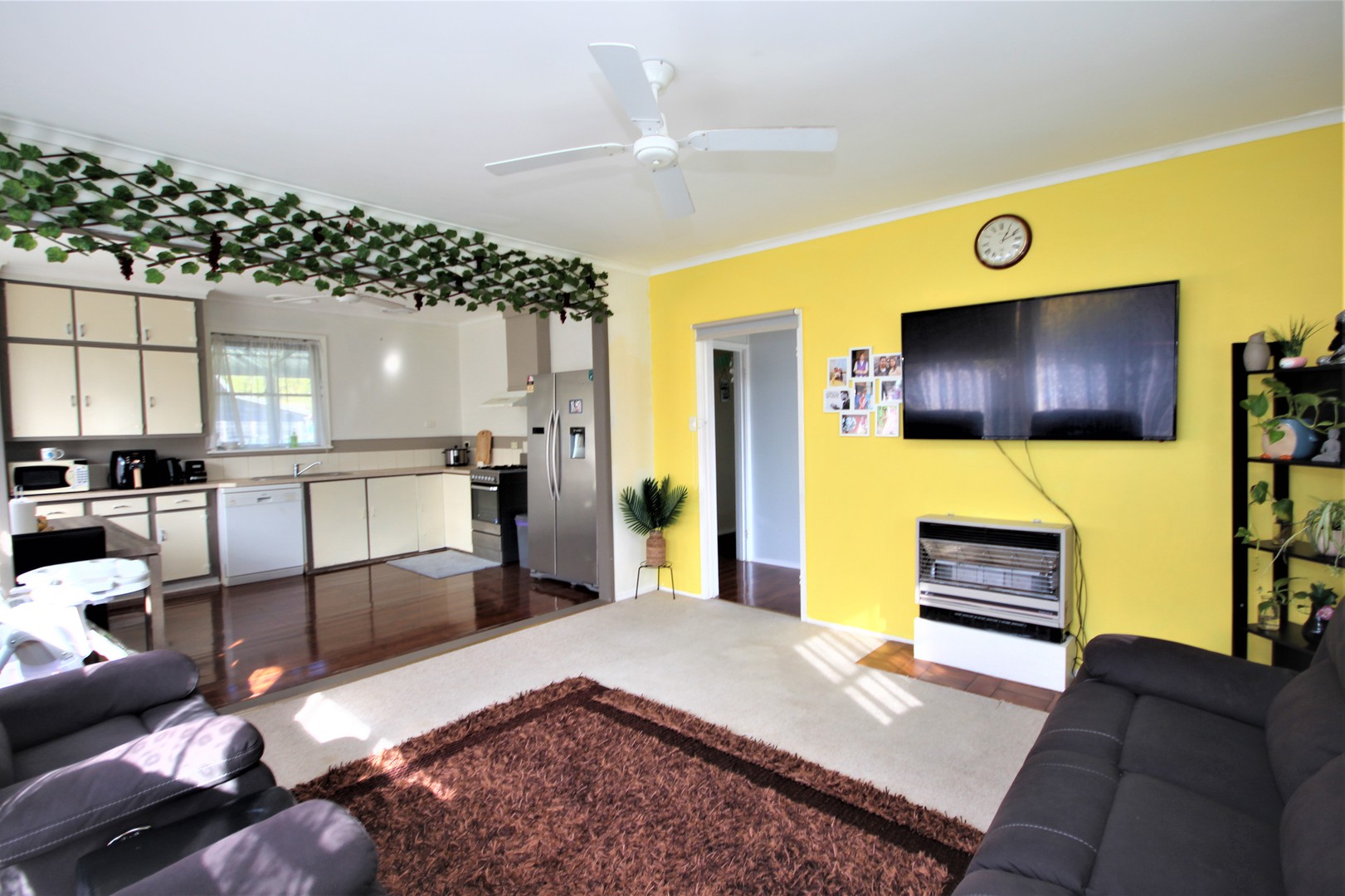 15 Glenelg Avenue, Corio, VIC 3214, Corio - Thumbnail 3
