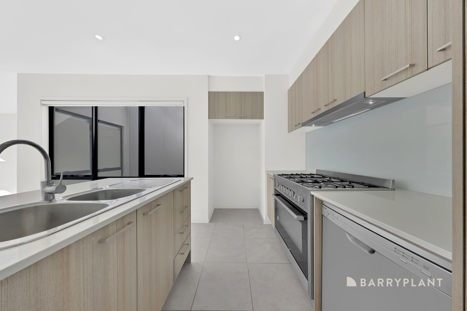 15 Gorman Drive, Mill Park, VIC 3082, Mill Park - Thumbnail 5