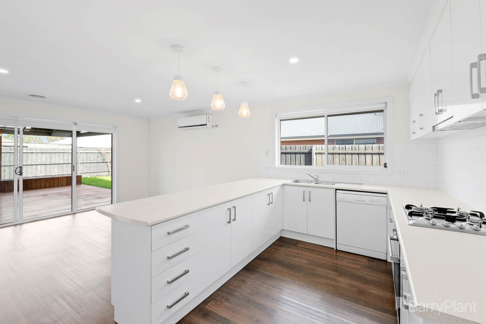 15 Goshawk Drive, Pakenham, VIC 3810, Pakenham - Thumbnail 6