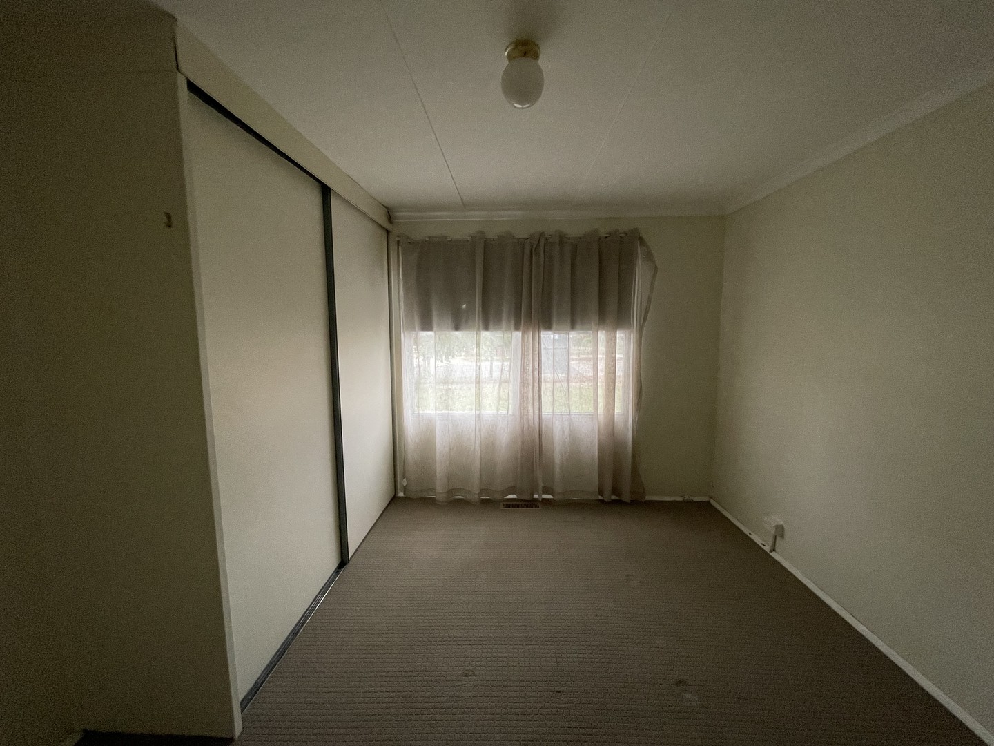 15 Gossamer Street, Werribee, VIC 3030, Werribee - Thumbnail 3