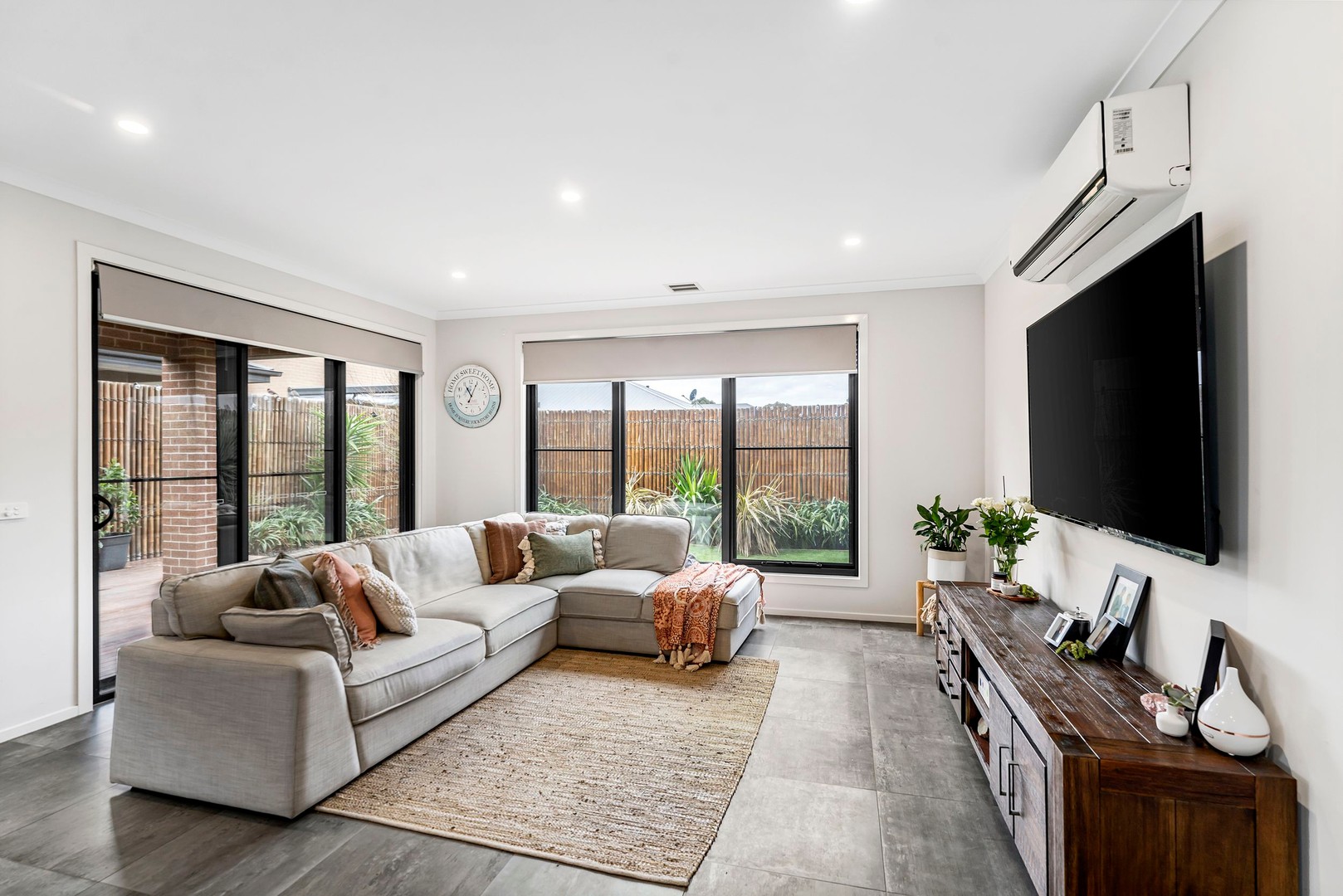 15 Greenhaven Drive, Greenvale, VIC 3059, Greenvale - Thumbnail 2