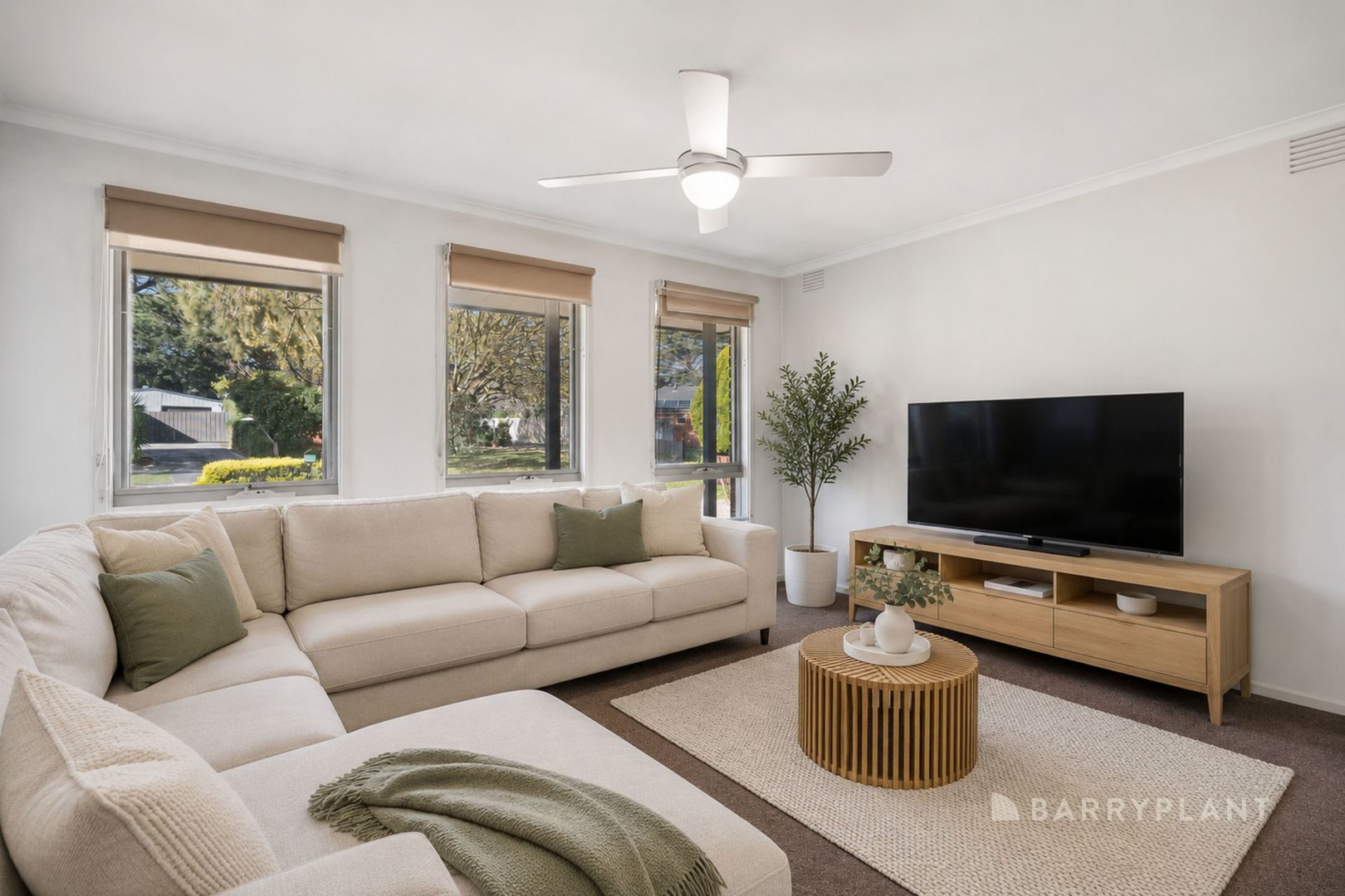 15 Greenlaw Crescent, Berwick, VIC 3806 - Thumbnail 2 - 16/06/2026