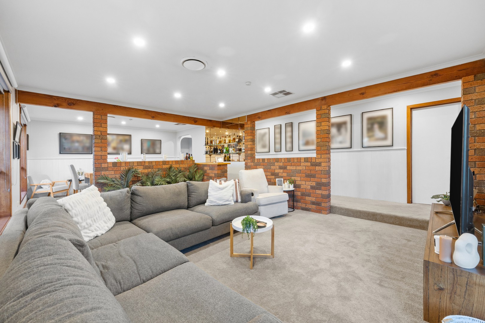 15 Greenoch Court, Keilor Downs, VIC 3038 - Thumbnail 2 - 27/02/2026