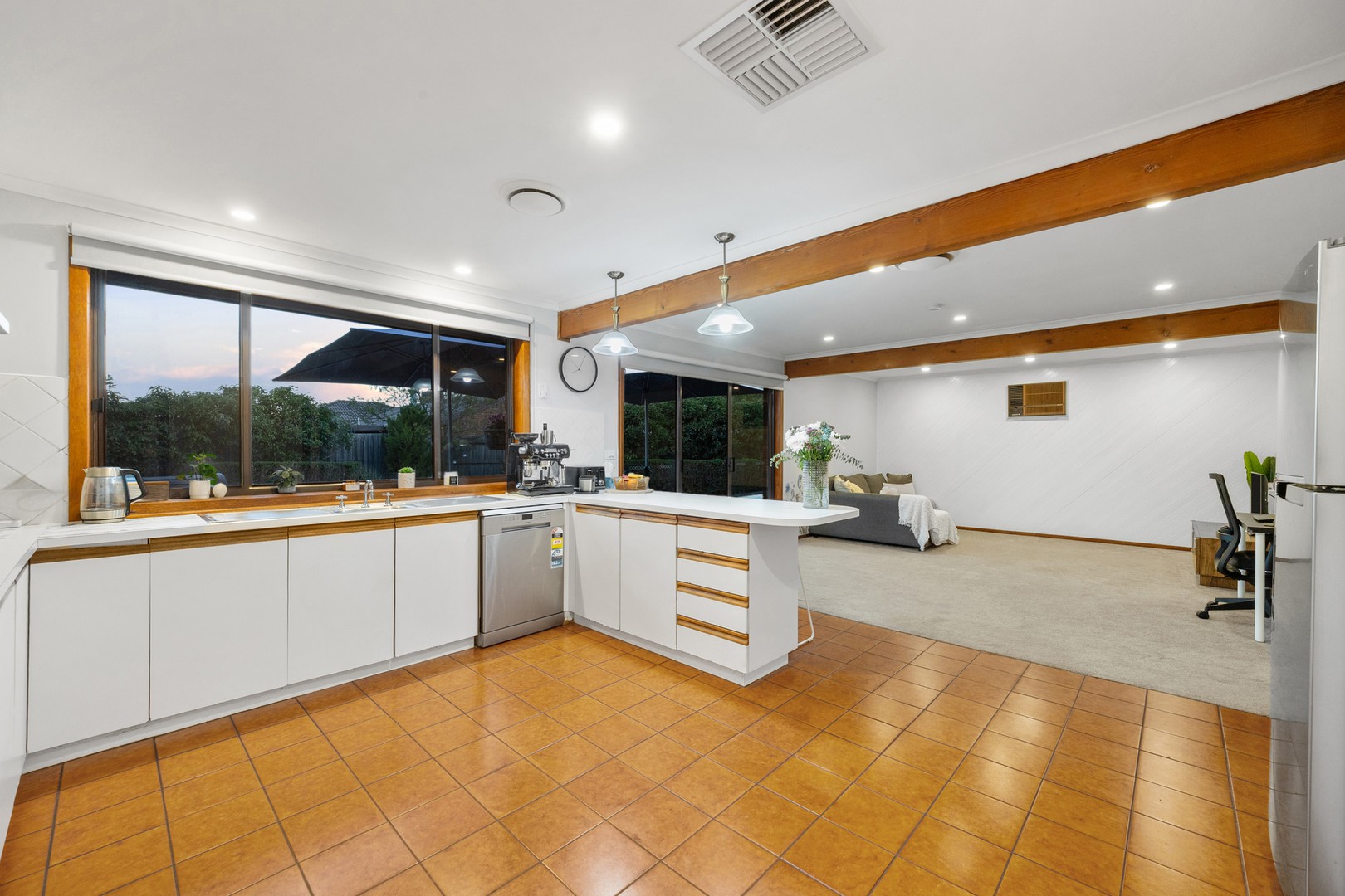 15 Greenoch Court, Keilor Downs, VIC 3038, Keilor Downs - Thumbnail 8