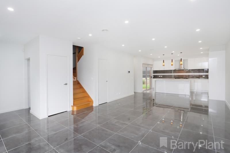 15 Gwilt Street, Westmeadows, VIC 3049, Westmeadows - Thumbnail 3