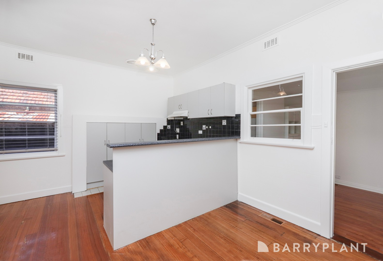 15 Hampshire Road, Sunshine, VIC 3020, Sunshine - Thumbnail 6