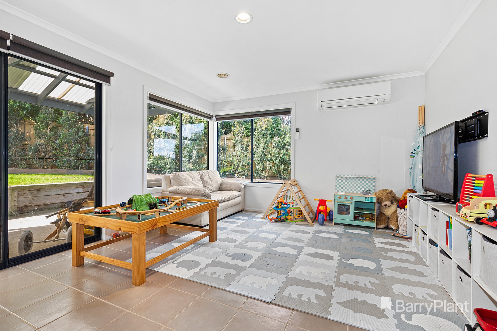 15 Hartsmere Drive, Berwick, VIC 3806, Berwick - Thumbnail 8