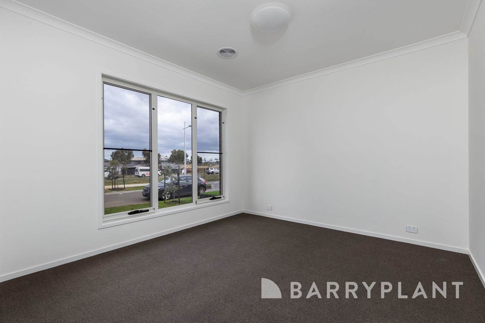 15 Haybale Circuit, Tarneit, VIC 3029, Tarneit - Thumbnail 2