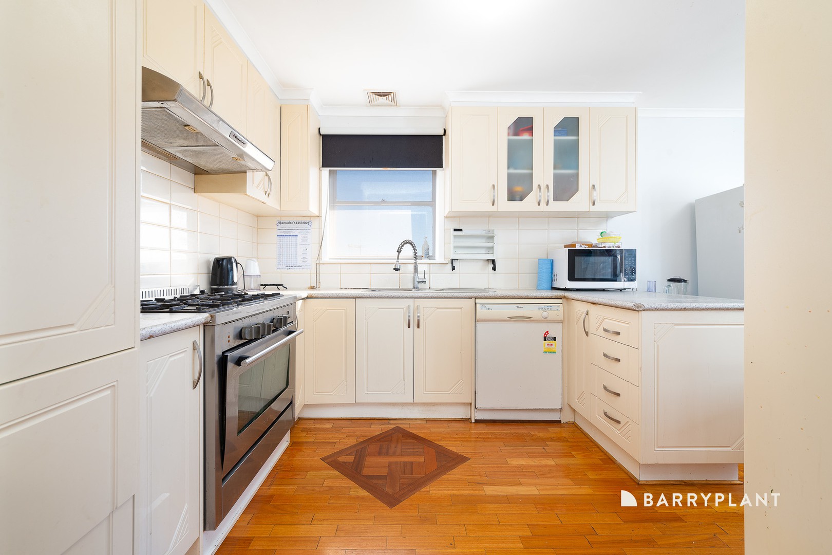15 Hendricks Crescent, Jacana, VIC 3047, Jacana - Thumbnail 3