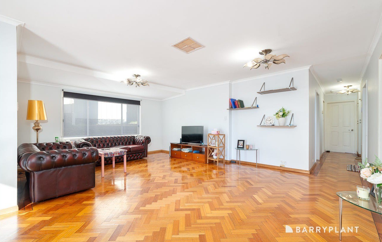 15 Hendricks Crescent, Jacana, VIC 3047 - Thumbnail 2 - 18/03/2026