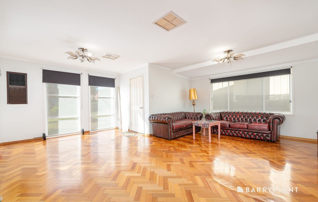 15 Hendricks Crescent, Jacana, VIC 3047, Jacana - Thumbnail 4