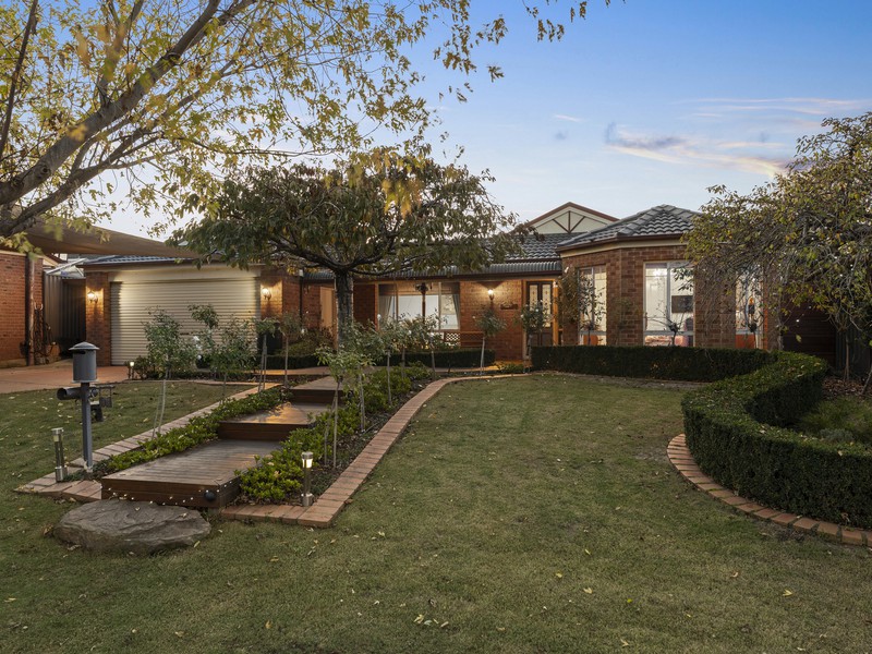 15 Hillston Court, Narre Warren South, VIC 3805 - Image - 12/05/2026
