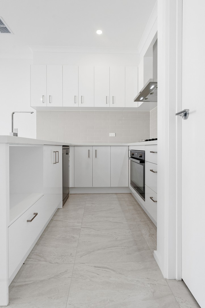 15 Horseshoe Parade, Fraser Rise, VIC 3336, Fraser Rise - Thumbnail 6