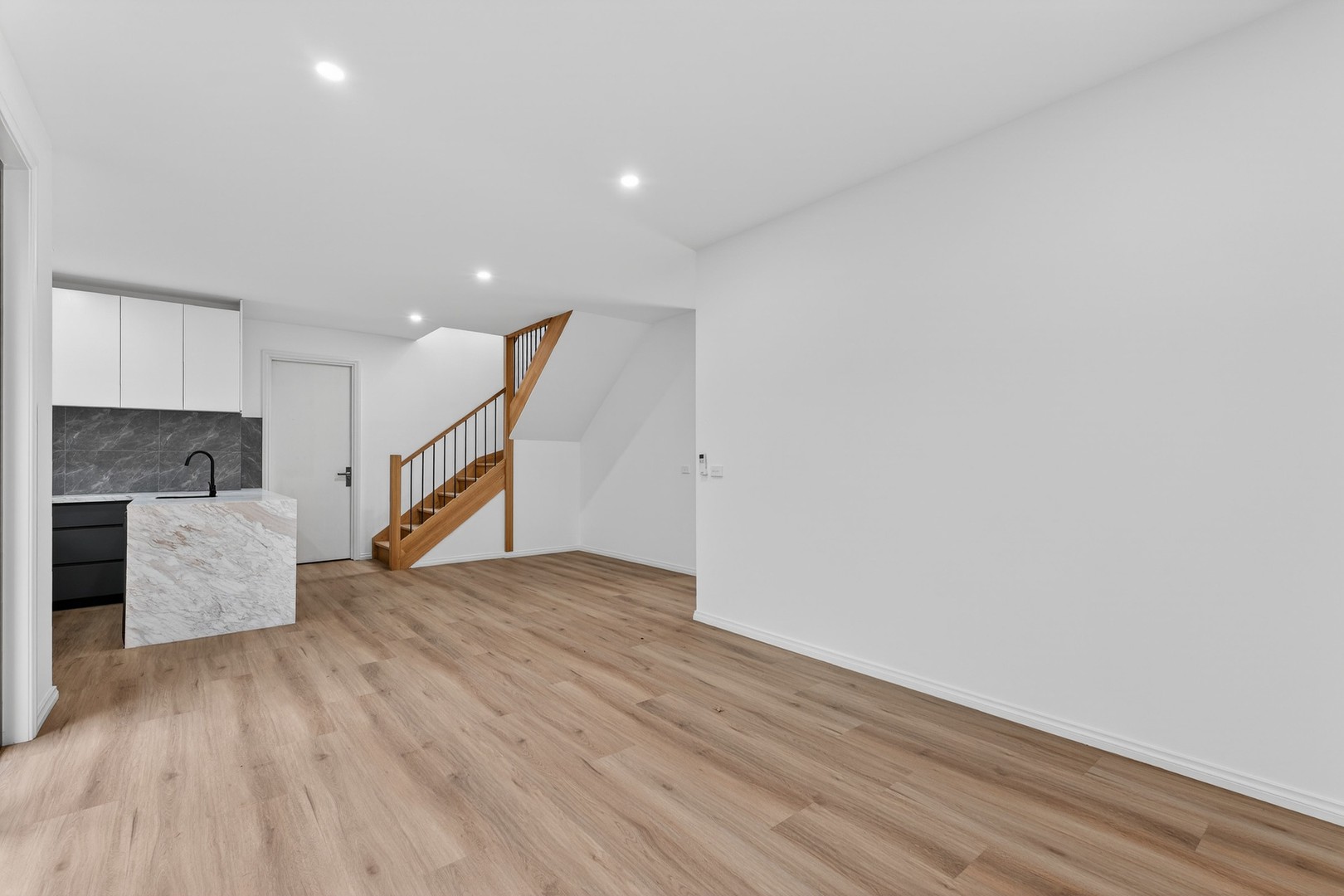 15 Isla Avenue, Glenroy, VIC 3046, Glenroy - Thumbnail 4