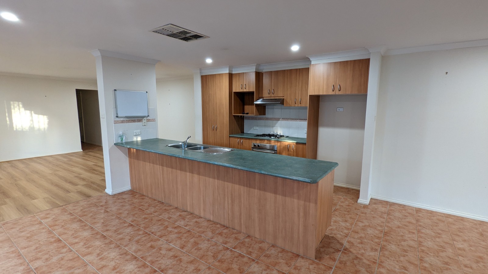 15 Jardier Terrace, South Morang, VIC 3752 - Thumbnail 1 - 20/11/2025