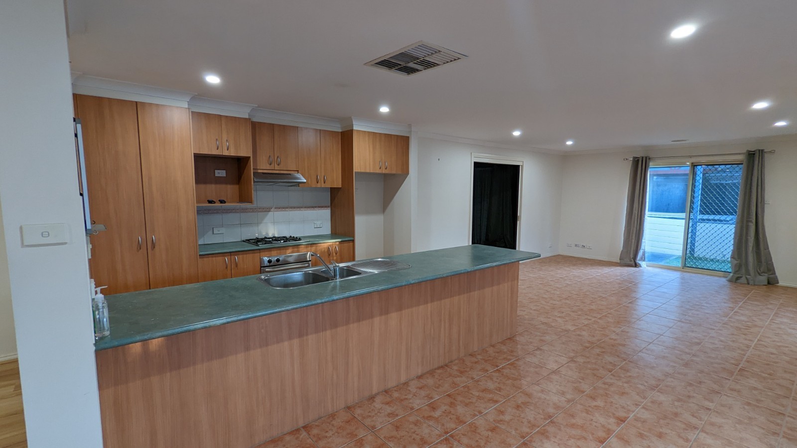 15 Jardier Terrace, South Morang, VIC 3752 - Thumbnail 2 - 20/11/2025