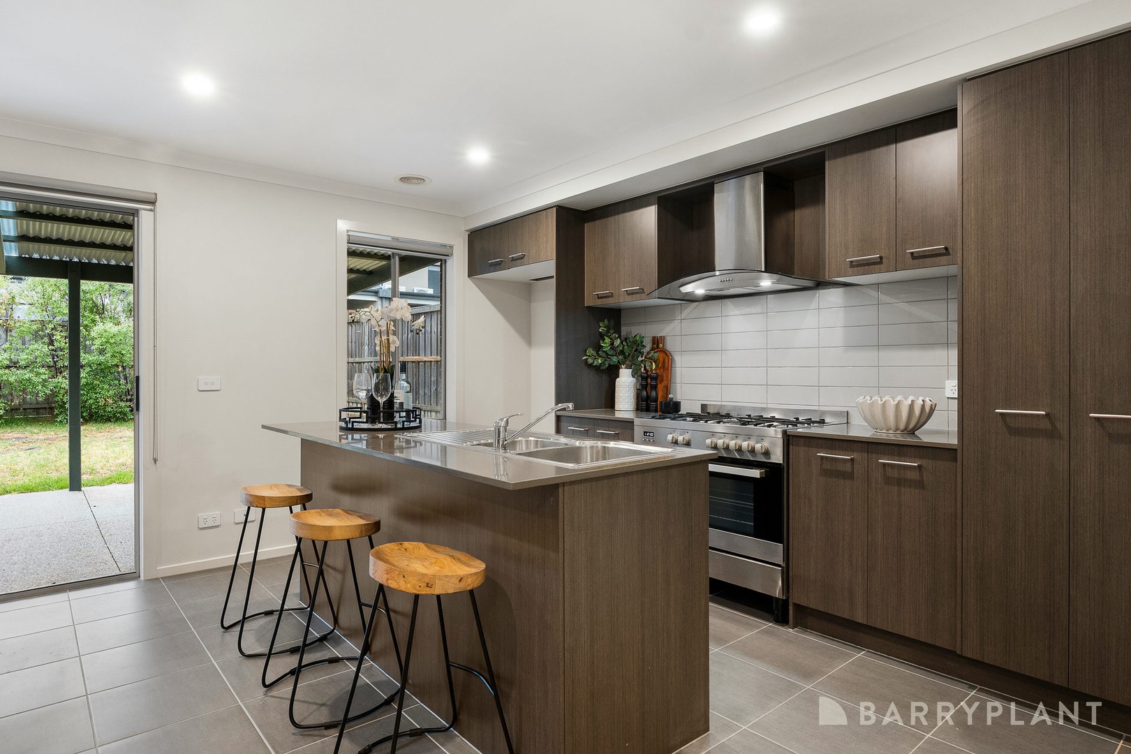 15 Keskadale Way, Clyde North, VIC 3978 - Thumbnail 2 - 18/02/2026