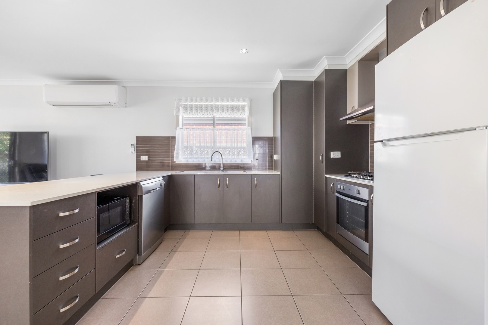 15 Keynes Circuit, Fraser Rise, VIC 3336, Fraser Rise - Thumbnail 3