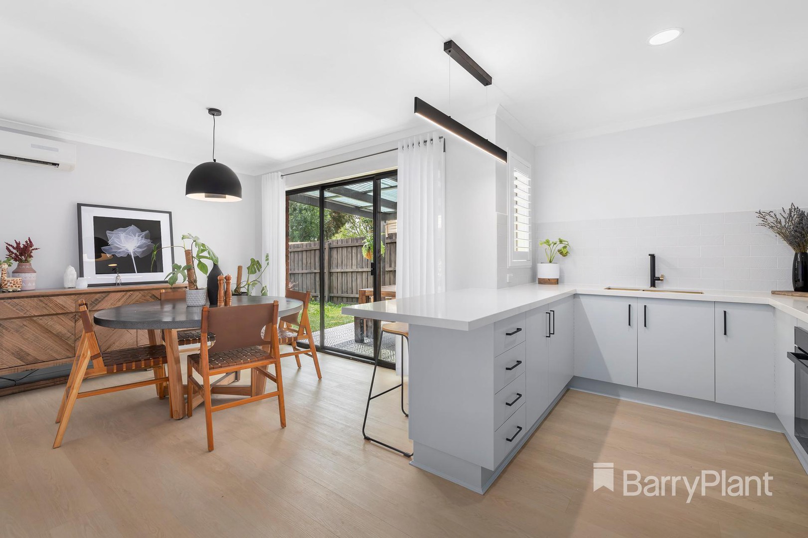 15 Killerton CrescentHeidelberg West, VIC 3081, Heidelberg West - Thumbnail 2