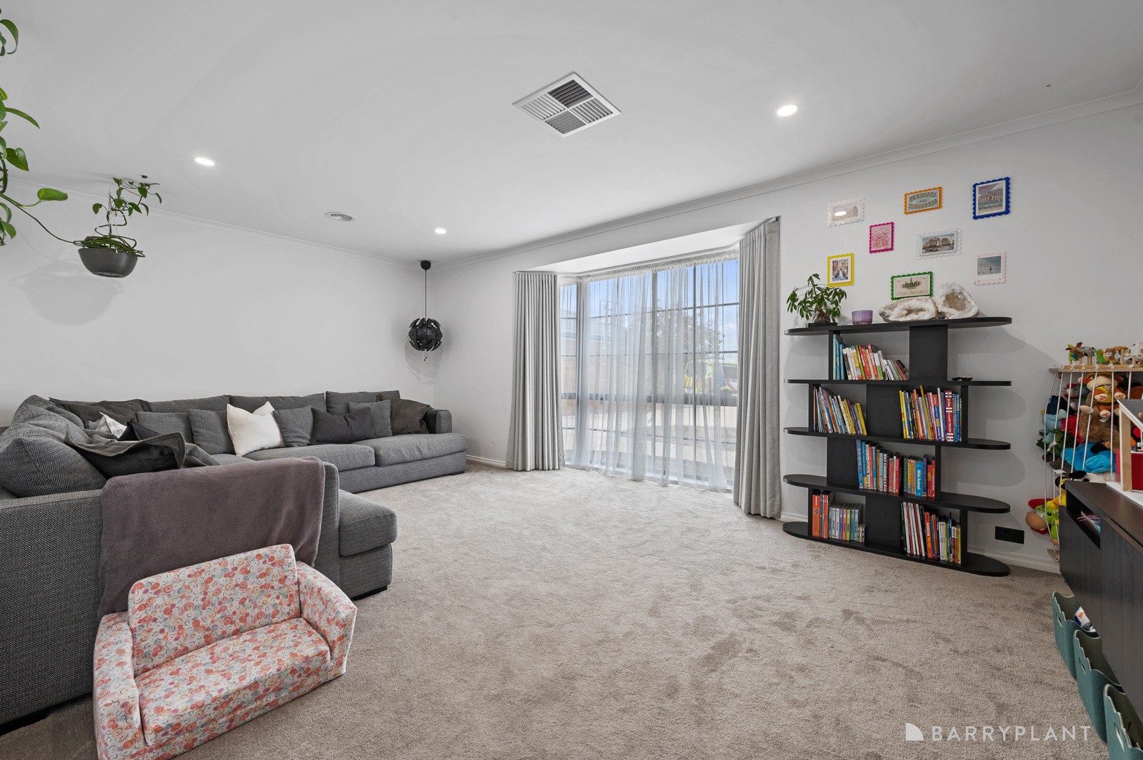 15 Kimburra Court, Kurunjang, VIC 3337 - Thumbnail 2 - 28/04/2026