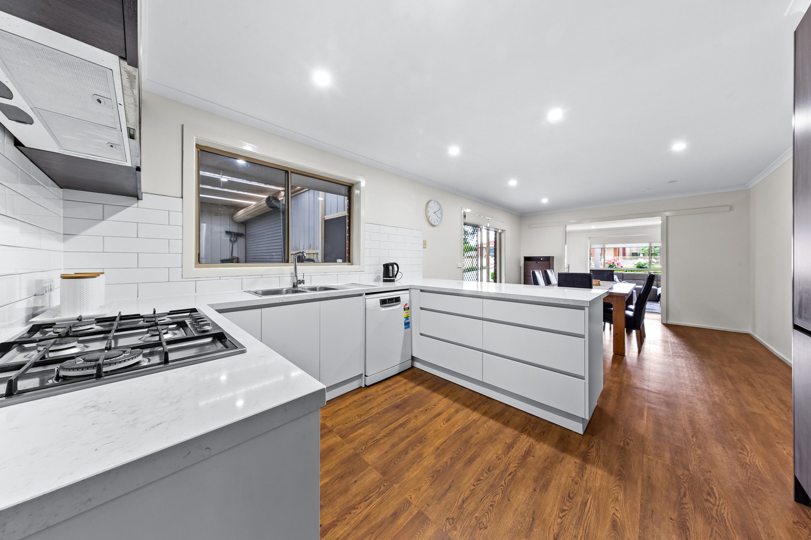 15 Kingdom Avenue, Kings Park, VIC 3021, Kings Park - Thumbnail 4