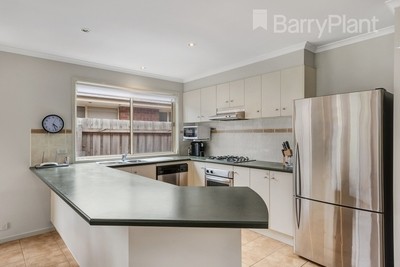 15 Kirkstone Road, Point Cook, VIC 3030, Point Cook - Thumbnail 2