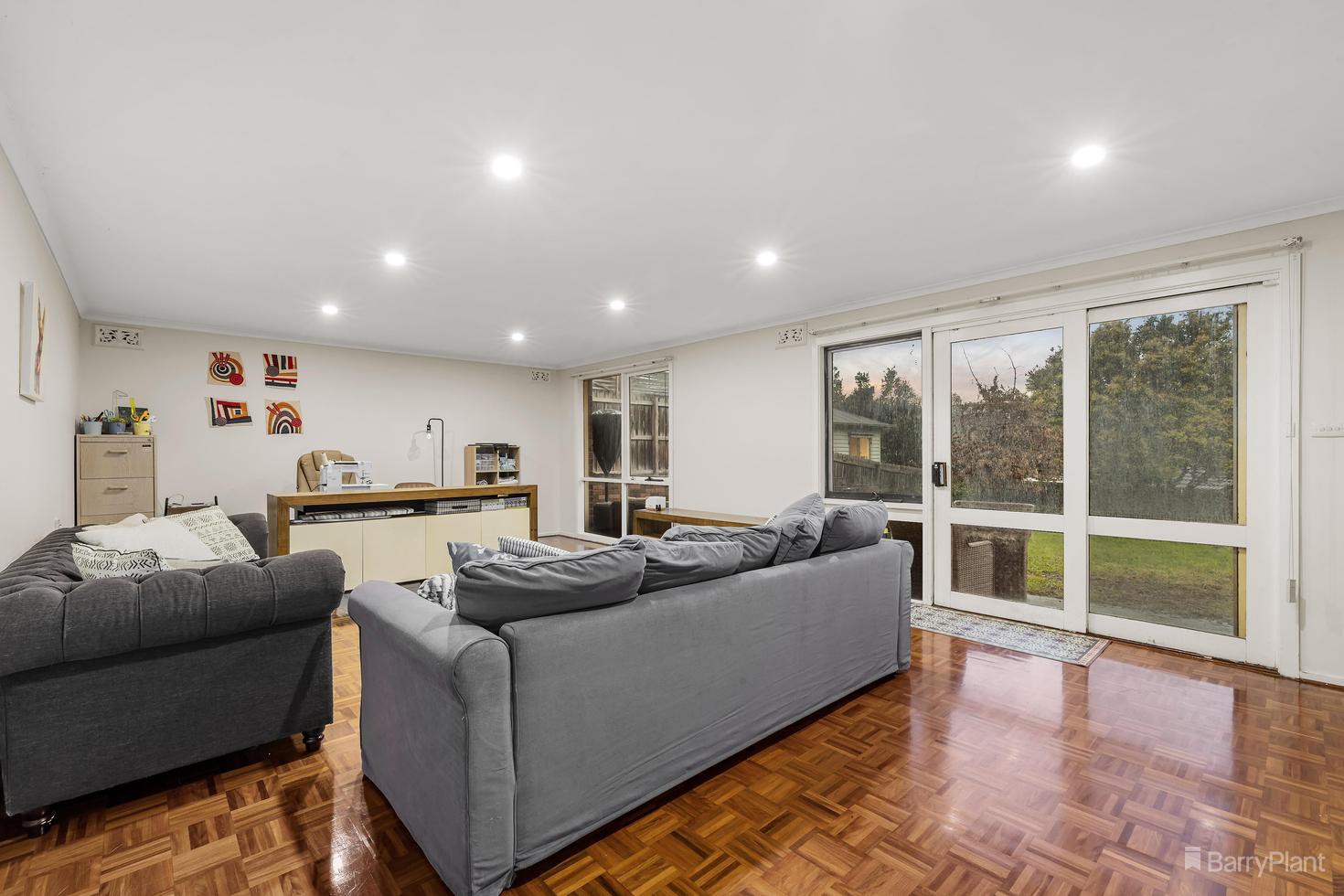 15 Lascelles Avenue, Viewbank, VIC 3084, Viewbank - Thumbnail 2