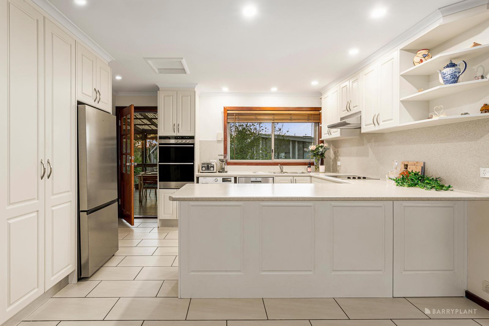 15 Law Street, Briar Hill, VIC 3088, Briar Hill - Thumbnail 4