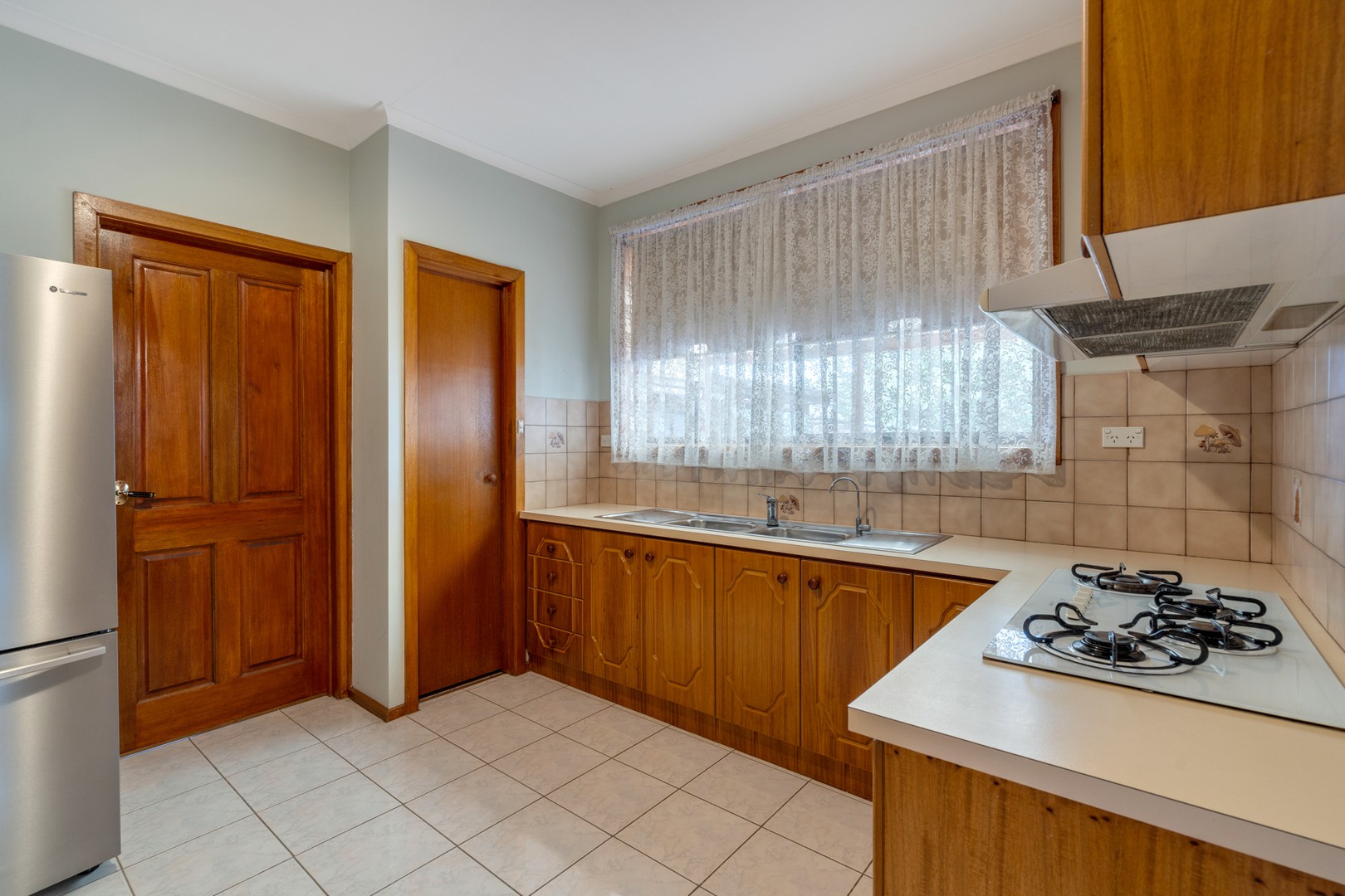 15 Lee Street, Craigieburn, VIC 3064 - Thumbnail 2 - 24/11/2023