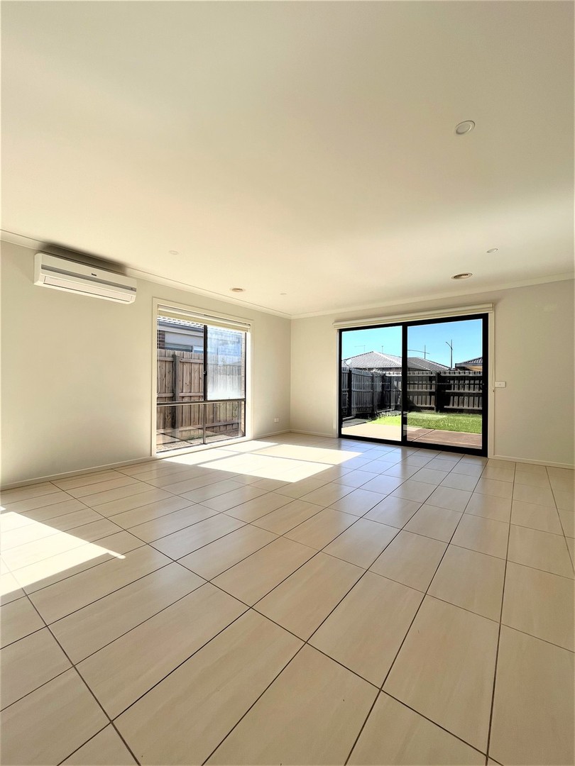 15 Leon Drive, Weir Views, VIC 3338, Weir Views - Thumbnail 7