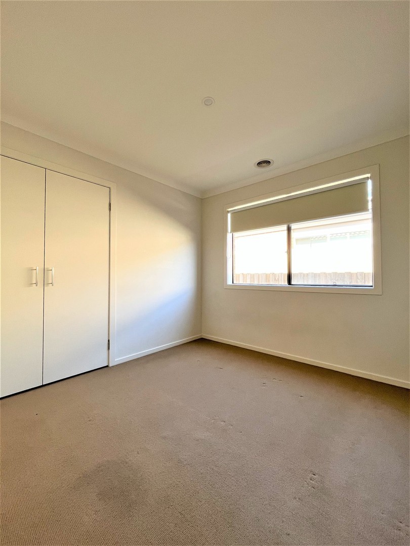 15 Leon Drive, Weir Views, VIC 3338, Weir Views - Thumbnail 8