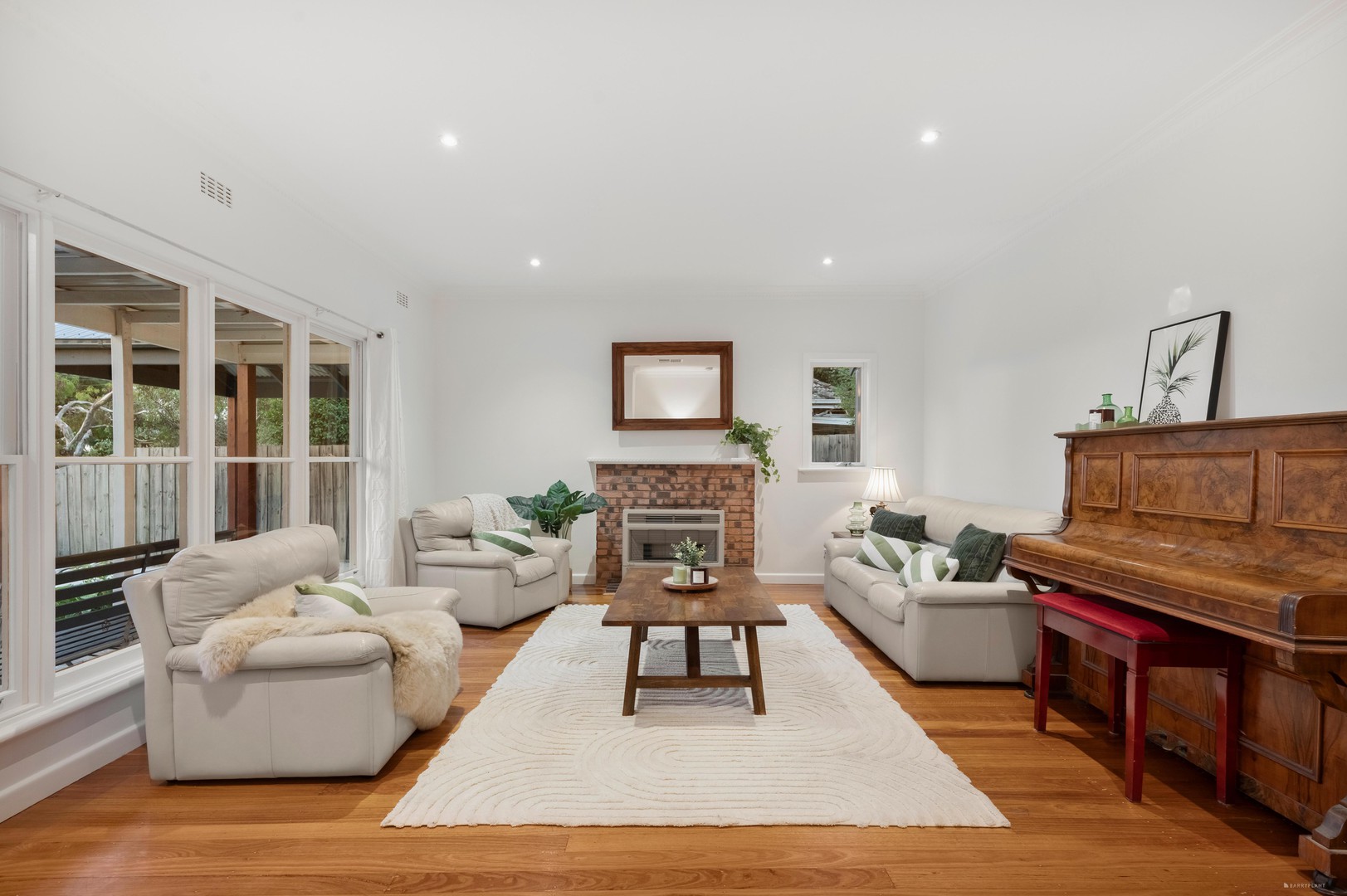 15 Linda Avenue, Box Hill North, VIC 3129 - Thumbnail 2 - 05/03/2026