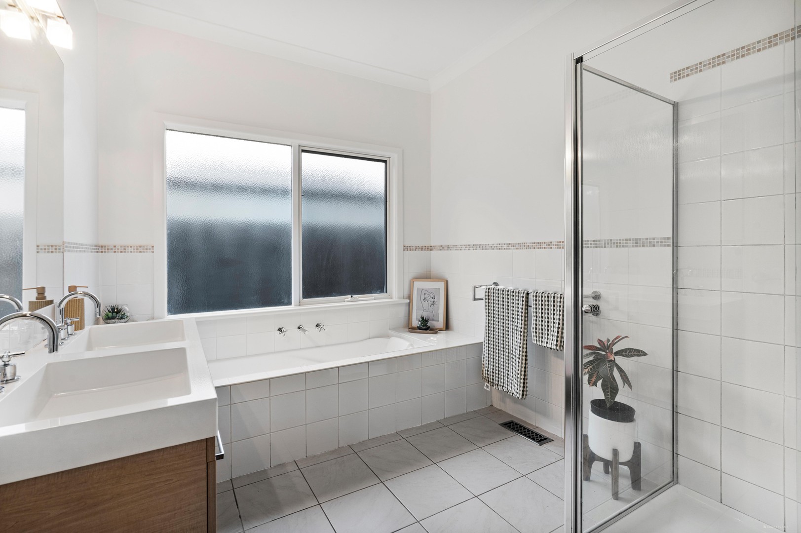 15 Linda Avenue, Box Hill North, VIC 3129, Box Hill North - Thumbnail 7