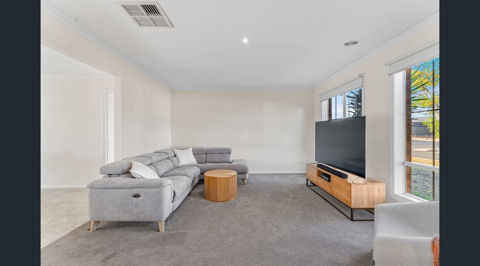 15 Loddon Drive, Taylors Hill, VIC 3037, Taylors Hill - Thumbnail 2