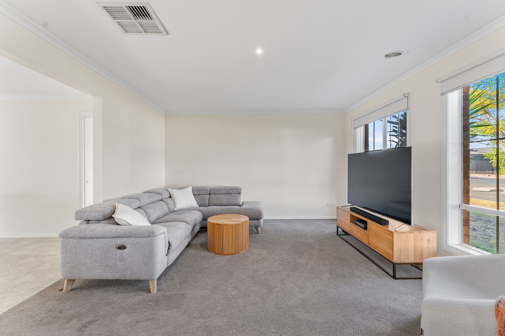 15 Loddon Drive, Taylors Hill, VIC 3037, Taylors Hill - Thumbnail 3