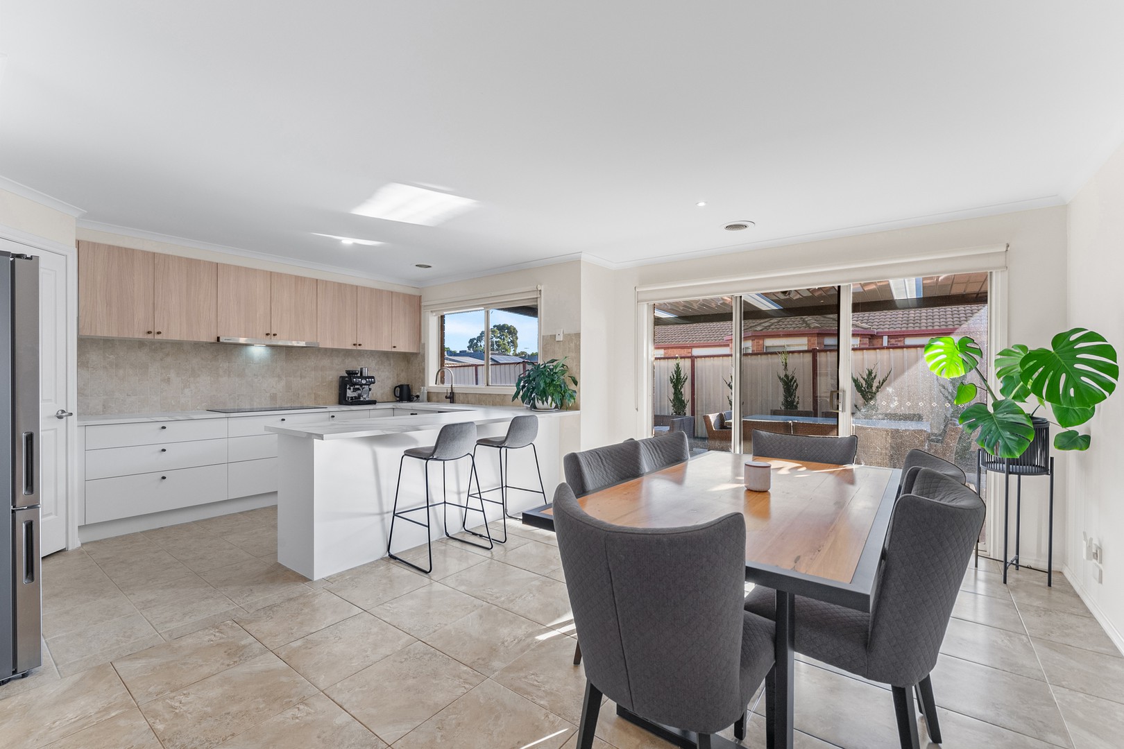 15 Loddon Drive, Taylors Hill, VIC 3037, Taylors Hill - Thumbnail 4